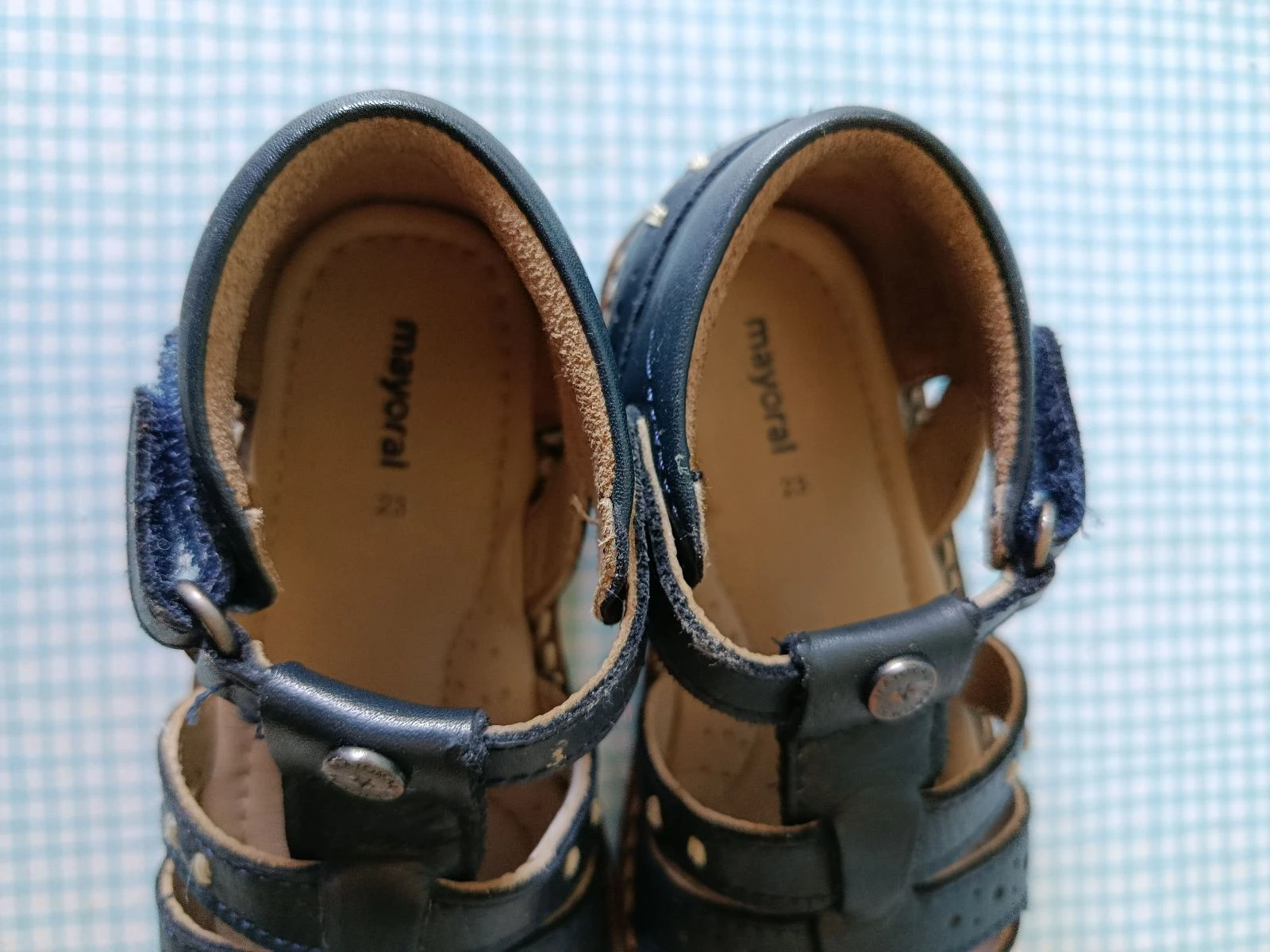 Blue sandals boy – photo 2